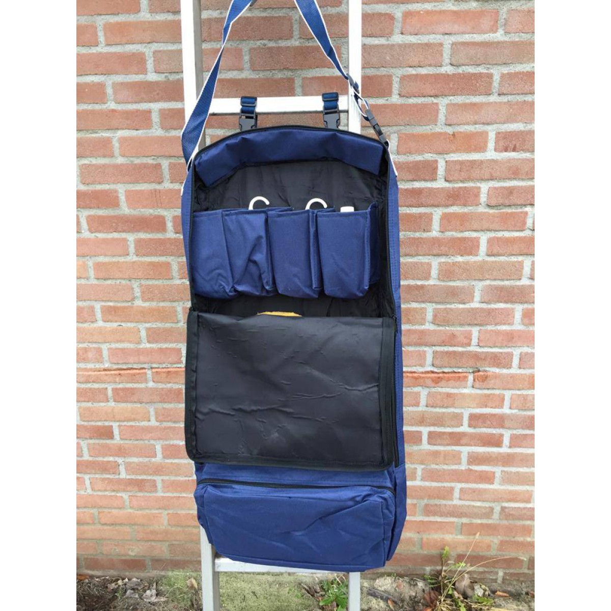 08 Grooming bag - Image 1
